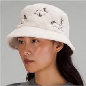 Lululemon lunar yearreversible Bucket Hat with Rabbit Embroidery